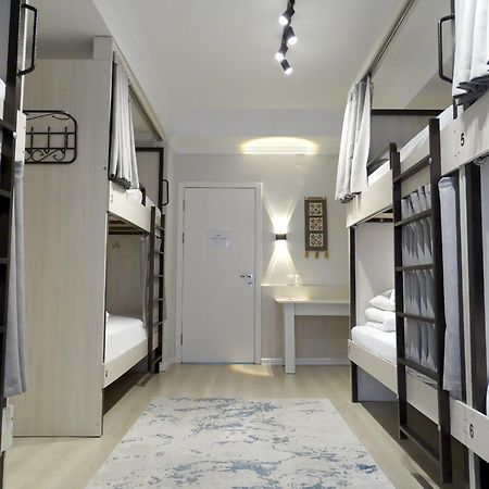 Compass Hostel บิชเคก ภายนอก รูปภาพ