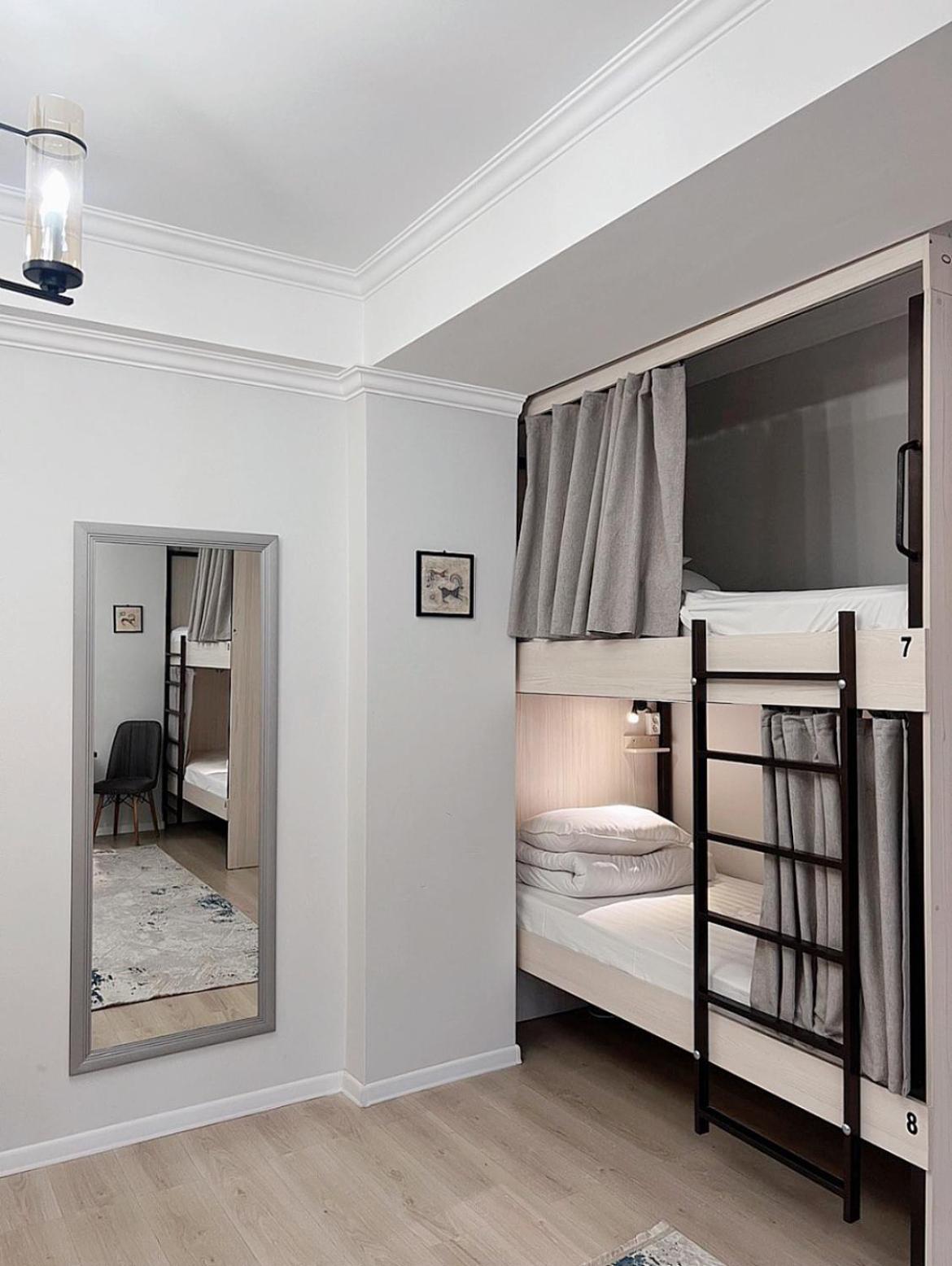 Compass Hostel บิชเคก ภายนอก รูปภาพ