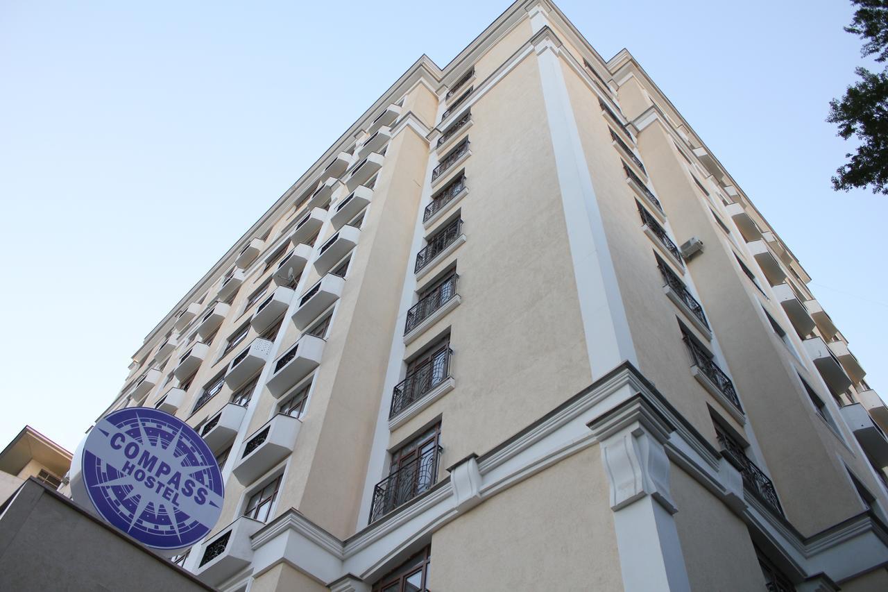 Compass Hostel บิชเคก ภายนอก รูปภาพ