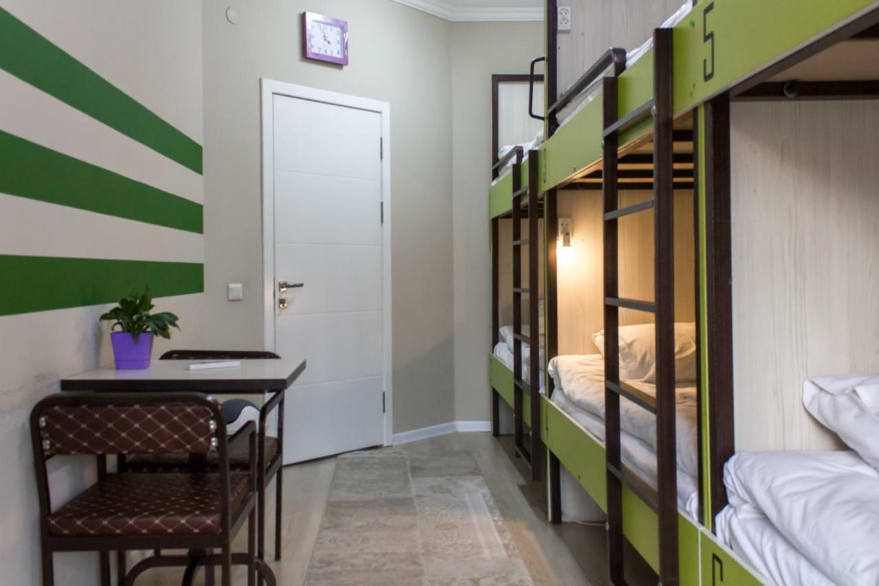 Compass Hostel บิชเคก ภายนอก รูปภาพ